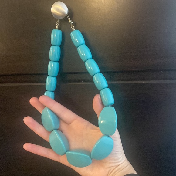 Chunky Blue Necklace with adjustable clasp at neckline. Fun Accessory piece - Picture 2 of 11